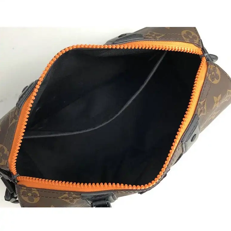 Fashionrep LV Bags 2010B570008 0506